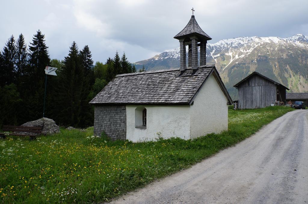Maisaess Lifinarblick Villa Schruns Cameră foto