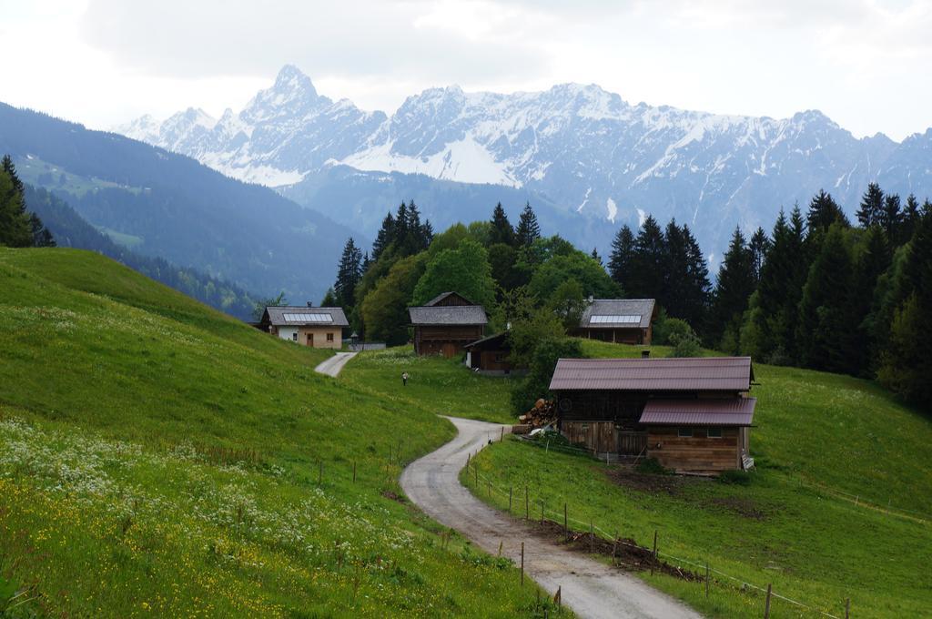 Maisaess Lifinarblick Villa Schruns Cameră foto