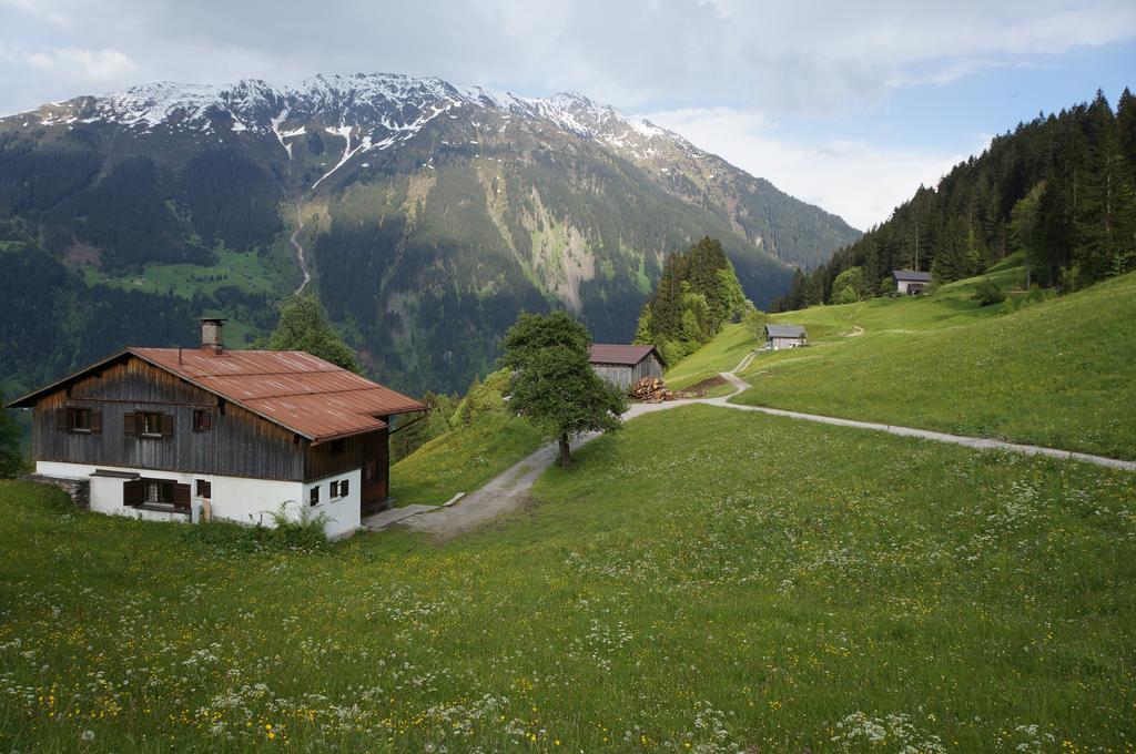Maisaess Lifinarblick Villa Schruns Cameră foto