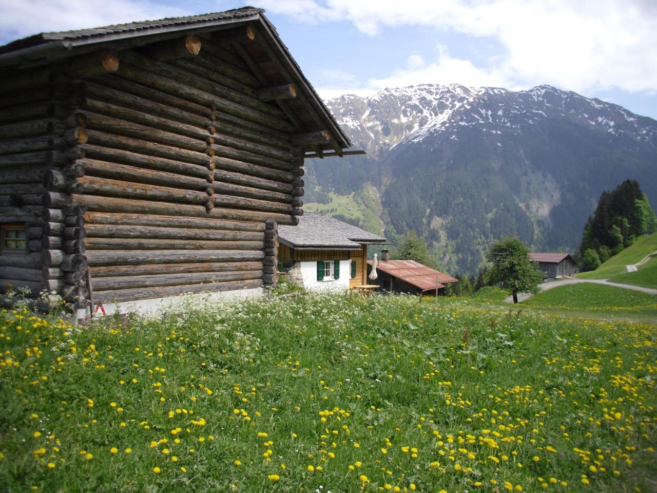 Maisaess Lifinarblick Villa Schruns Exterior foto